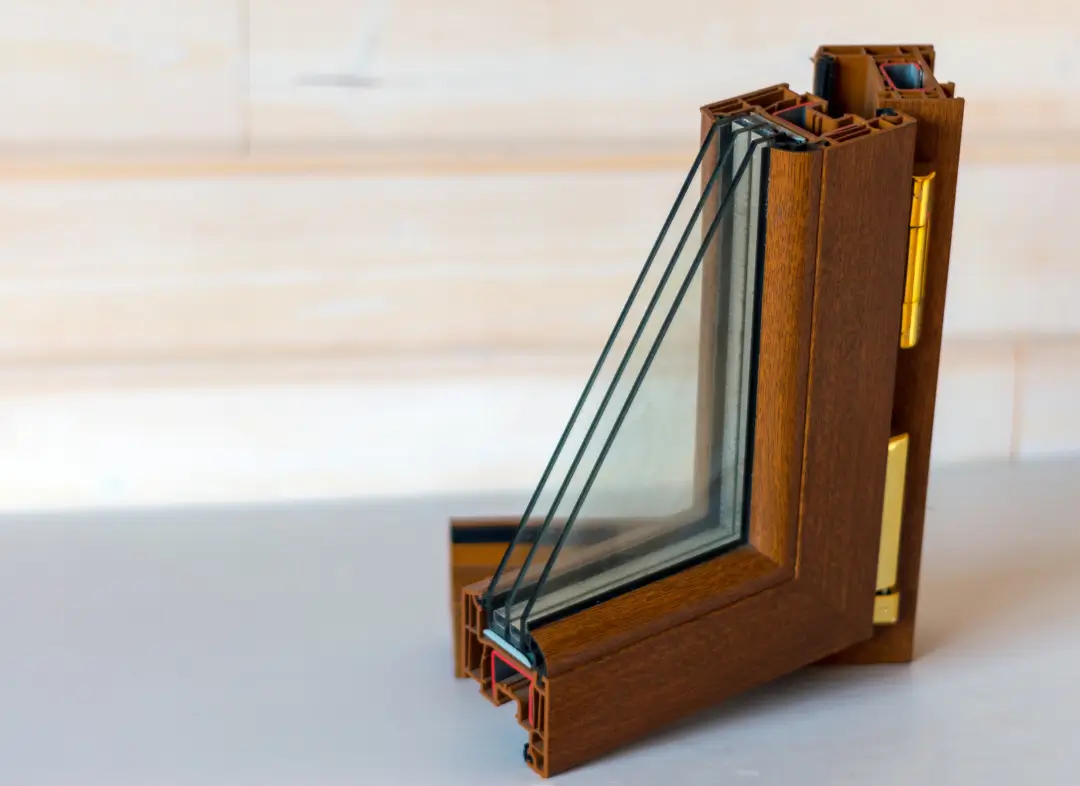 Installation de fenêtre en bois sur mesure Lens